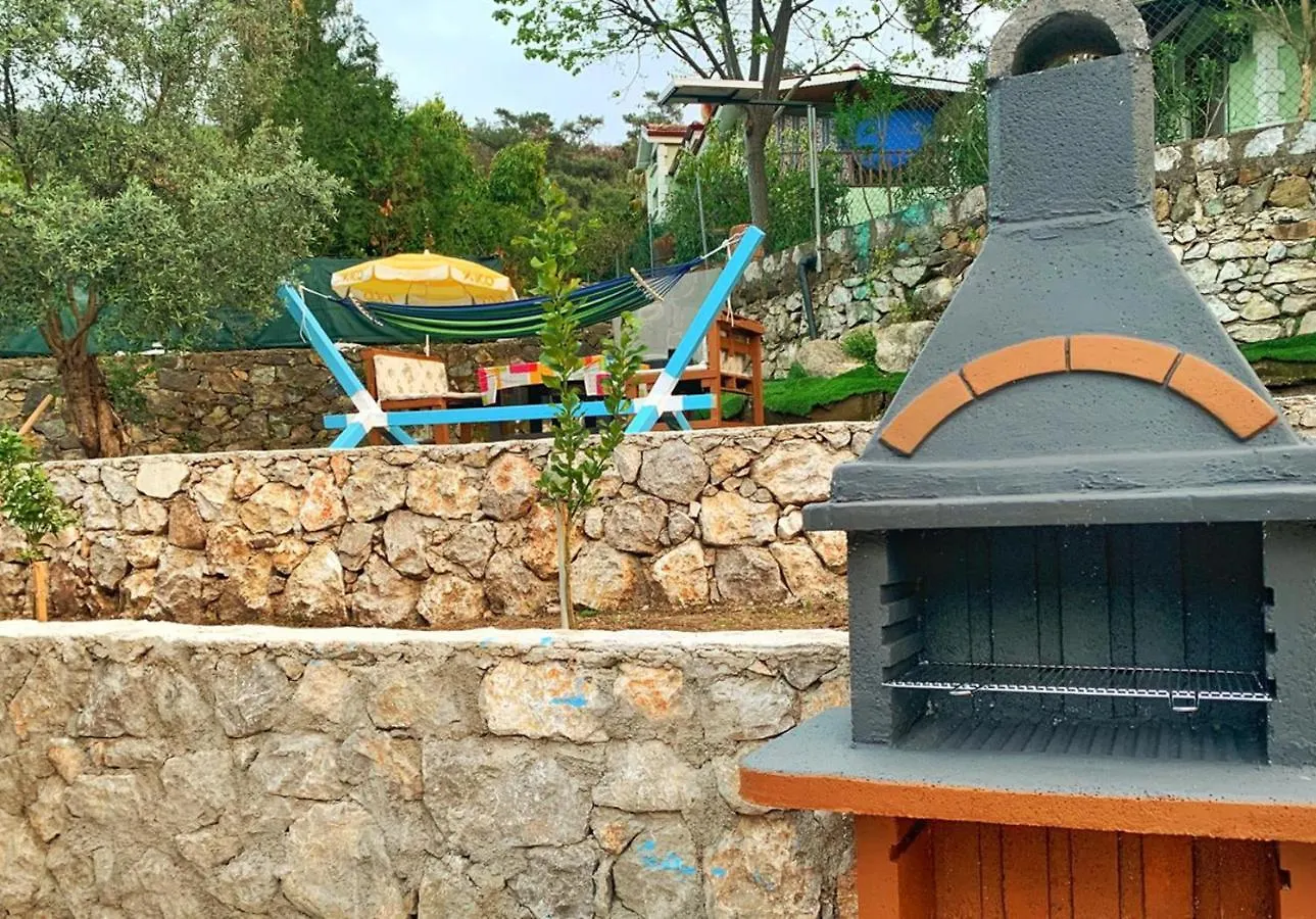 Villa Otantik 马尔马里斯